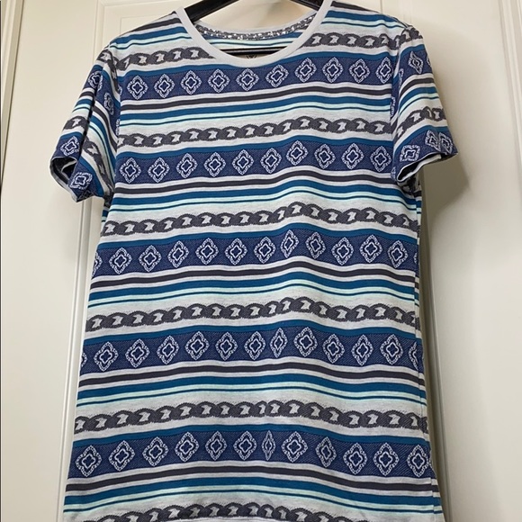 On the Byas pattern t-shirt - Picture 2 of 6